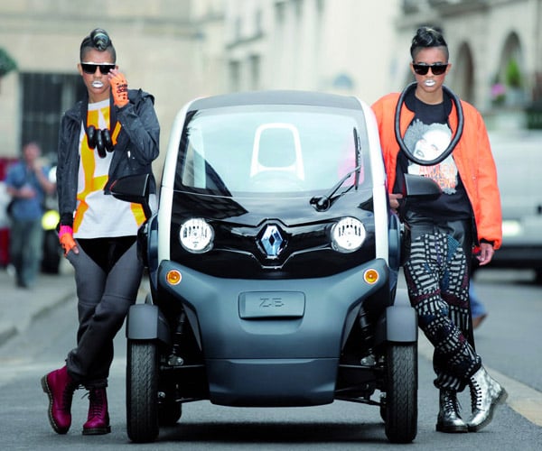 14-year-old French Teens Can Drive the Renault Twizy