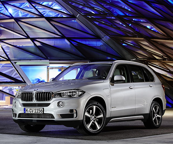 BMW Exec Says All New Models to Offer Plug-in Hybrid