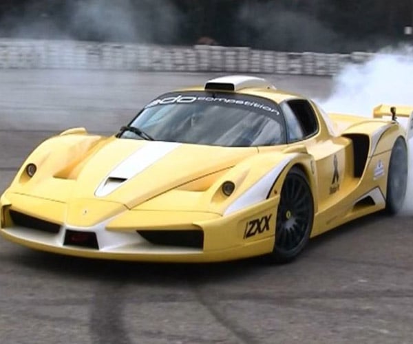 Modded Ferrari Enzo Burns Tires in Smoke-Filled Rage