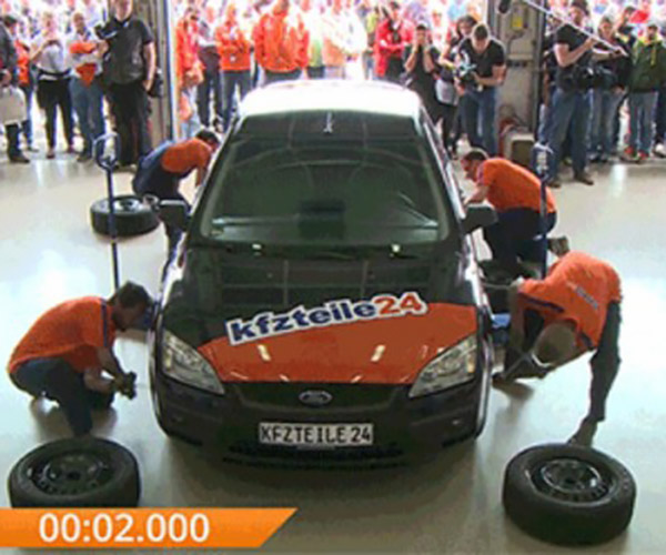 German Mechanics Break Tire Change World Record