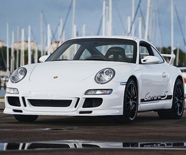 Custom Porsche 911 Puts the Driver Dead Center