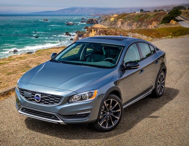 2016_volvo_s60_cross_country_awd_8