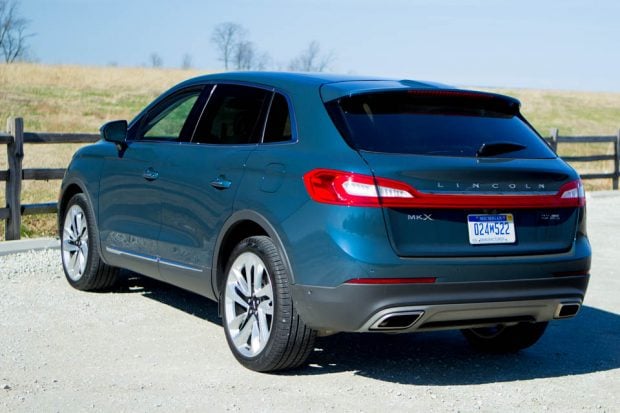 2016_Lincoln_MKX_AWD_2