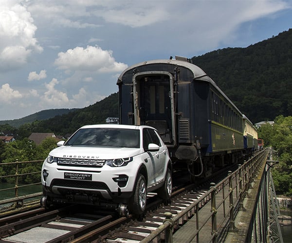 Land Rover Discovery Sport Pulls 100+ Ton Train