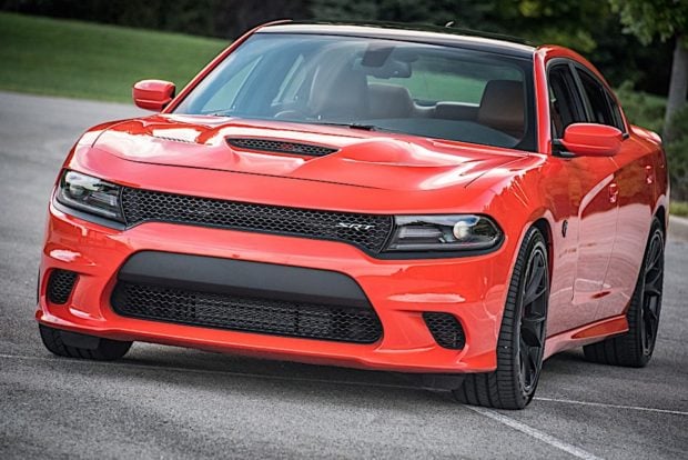 2016-dodge-charger-hellcat_24