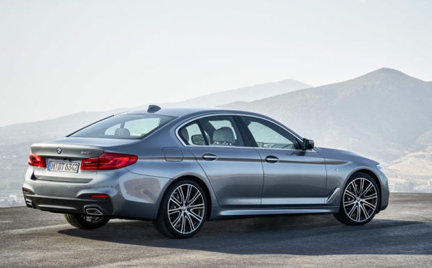 2017_bmw_5_series_2