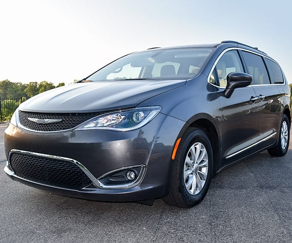 Review: 2017 Chrysler Pacifica