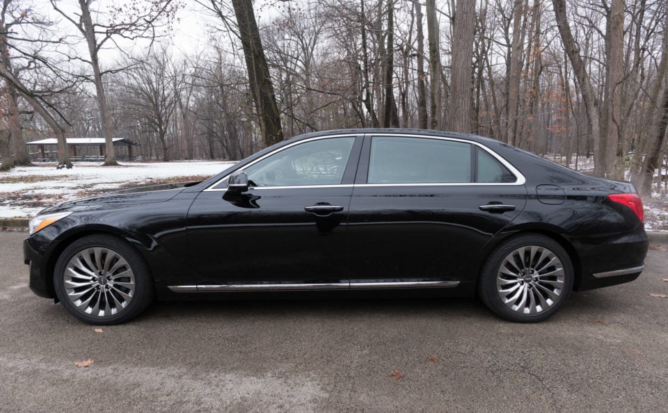 2017_genesis_g90_ultimate_2