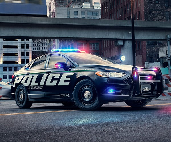 Ford Police Hybrid Responder: Pursuing with Power