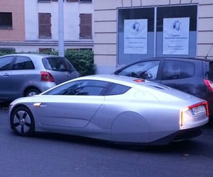 Volkswagen Hybrid XL1 Spotted on the Street