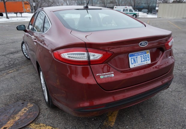 2014_ford_fusion_energi_4