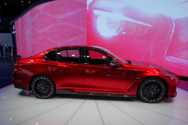 infiniti_q50_eau_rouge_unveil_naias_2014_1