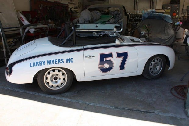 1957_porsche_speedster_race_car_3
