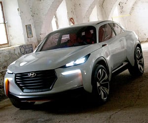 Hyundai Intrado Crossover Concept Previewed