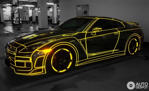 tron_nissan_gt_r_1