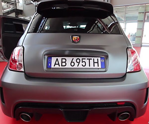 Fiat 500 Abarth 695 Biposto: Awesome Revs