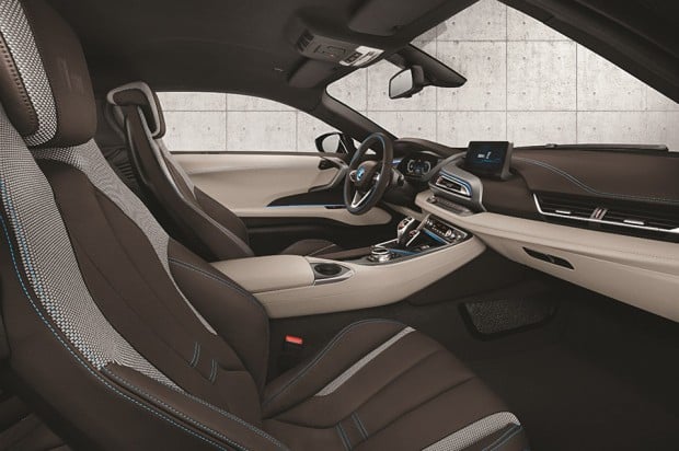 bmw_i8_concours_delegance_edition_auction_2