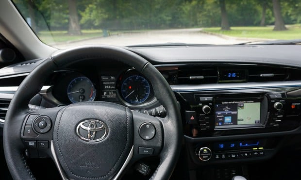 2014_toyota_corolla_s_8