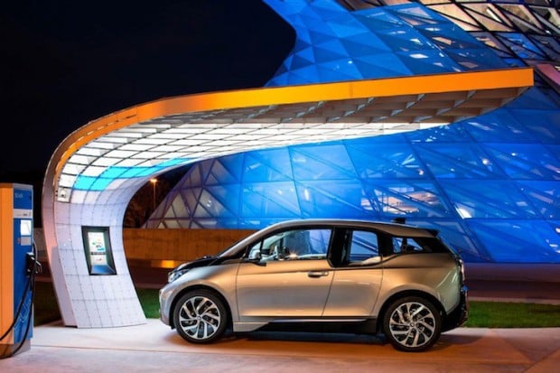 bmw_point_one_s_solar_charging_station_4