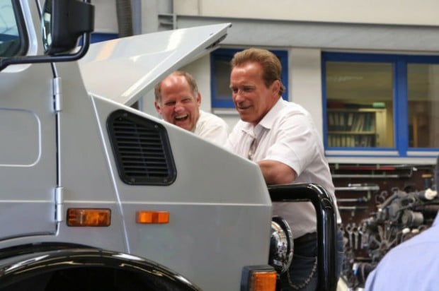 arnold_schwarzenegger_unimog_for_sale_2