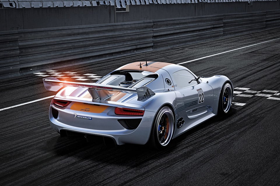 Awesome Car Pic: Porsche 918 RSR on the Track