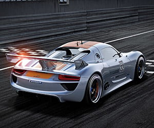 Awesome Car Pic: Porsche 918 RSR on the Track