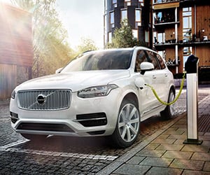 Volvo Introduces the XC90 T8 Plug-In Hybrid