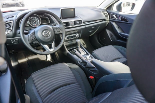 2015_mazda_3_touring_11