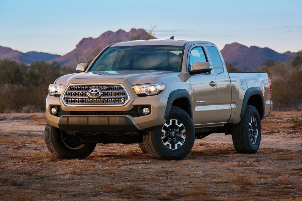 Toyota Refreshes Tacoma for 2016