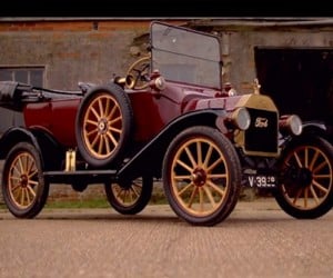 Ford Model T Video Highlights the Most Important Car Ever