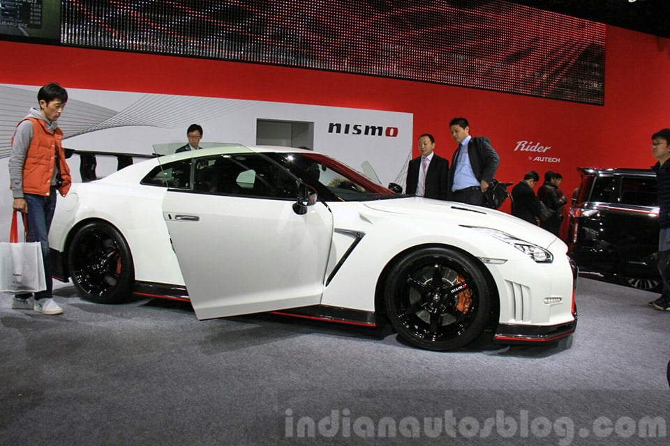 2015 Nissan GT-R NISMO N-Attack Package