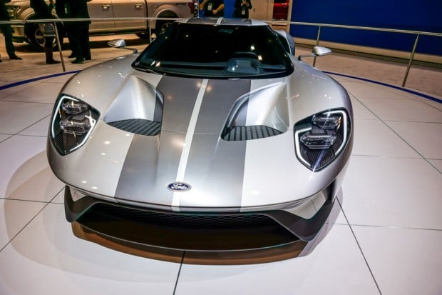 2016_ford_gt_silver_16