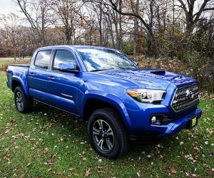 Daily Driving the 2016 Toyota Tacoma TRD Sport 4×4