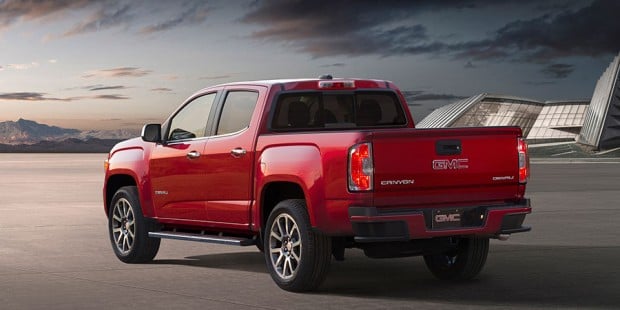 2017-GMC-Canyon-Denali_3