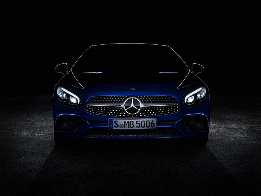 Mercedes SL Looks Fantastic in Teaser Photo