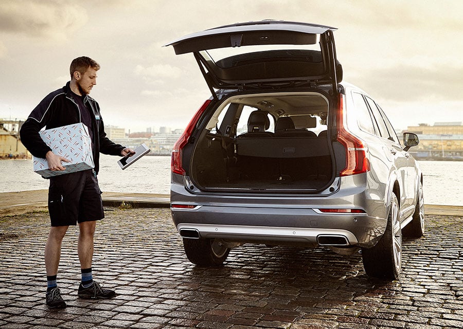 Volvo in-Car Delivery Fills Your Car Trunk with Presents