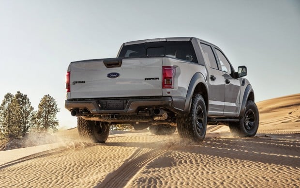 2017_ford_raptor_supercrew_3