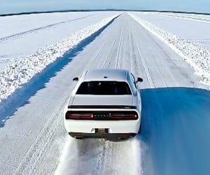 Dodge Challenger SRT Hellcat Goes over 170mph on Ice