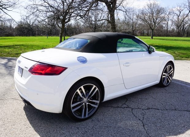 2016_audi_tt_roadster_95o_4