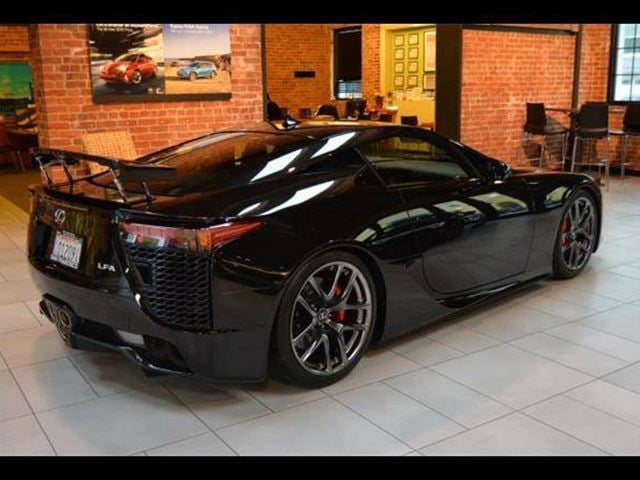 Lexus LFA Hits Craigslist for Less than MSRP