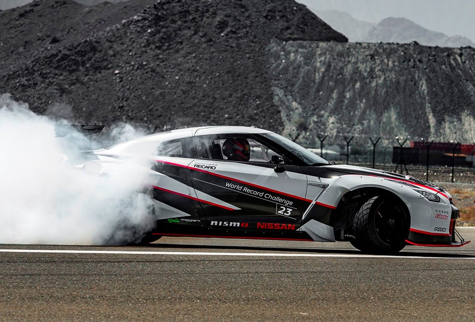Nissan GT-R Drifts at 189 mph: El Drifto Loco