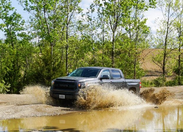 2016_toyota_tundra_trd_pro_3