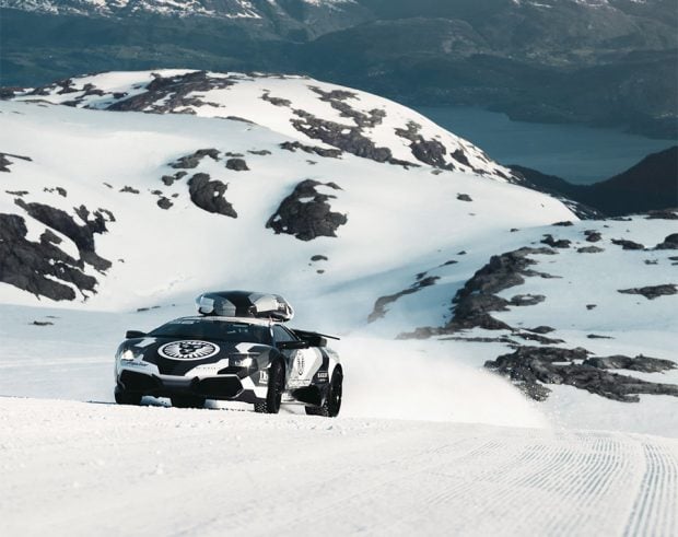 lamborghini_on_a_glacier_1