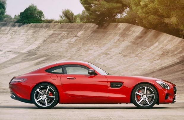 2017_mercedes_amg_gt_2