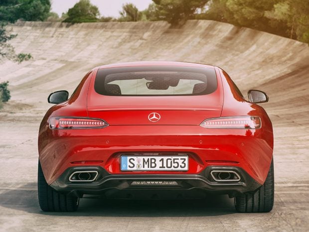 2017_mercedes_amg_gt_3