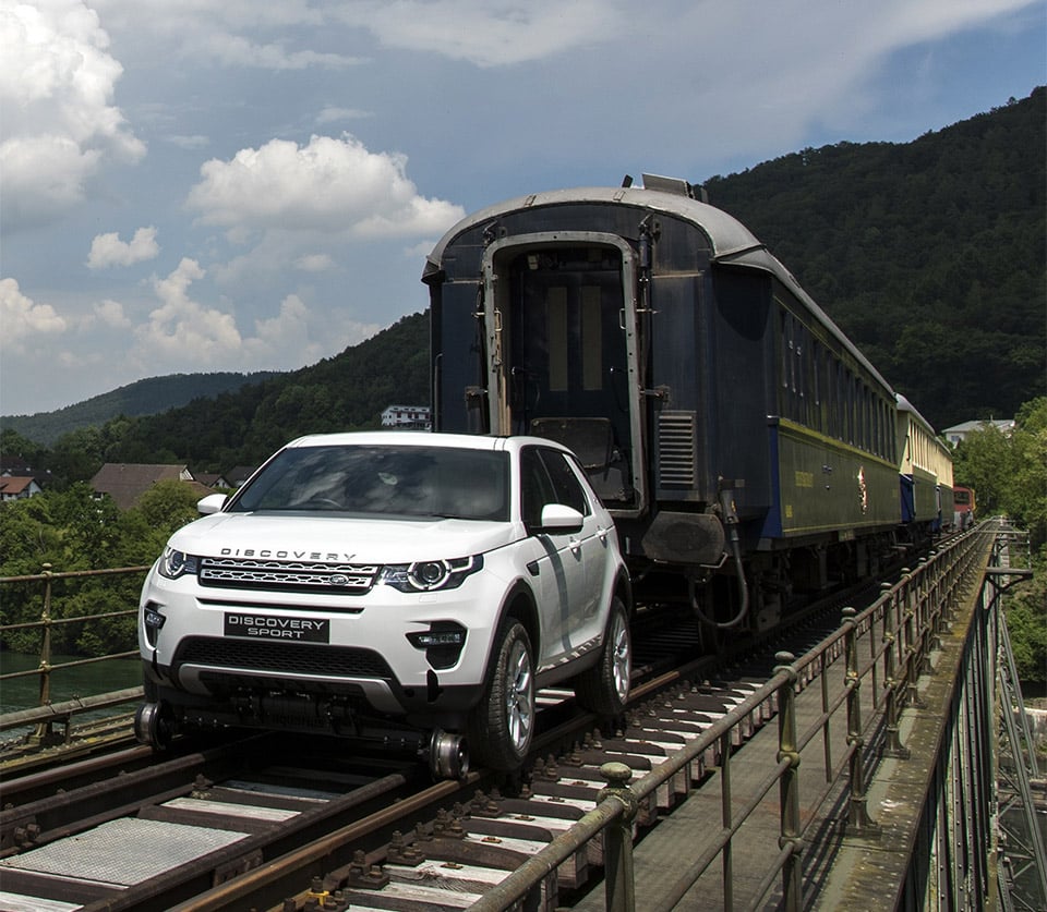 Land Rover Discovery Sport Pulls 100+ Ton Train