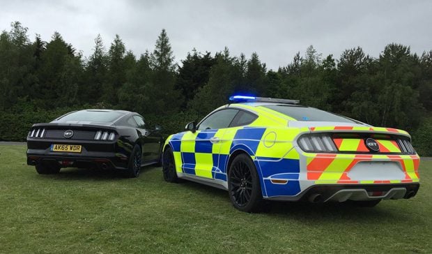 uk_police_mustang_gt_2