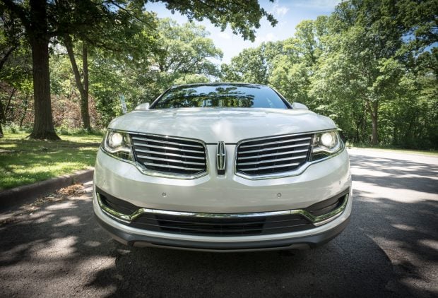 2016_lincoln_mkz_2