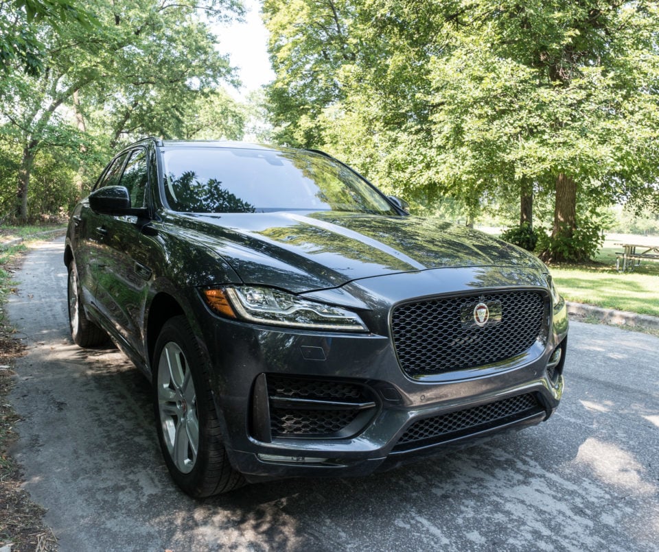 2017_jaguar_f_pace_r_sport_3