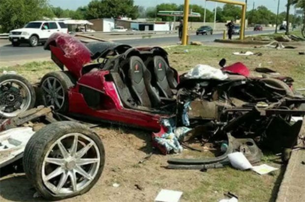 Koenigsegg CCX in Horrible Wreck, Safety Tech Saves Lives